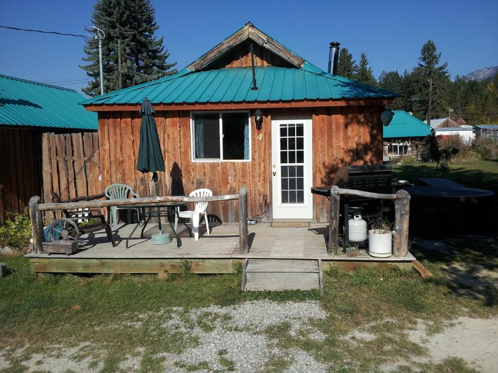 Отель Steamboat Mountain Chalets Spillimacheen Номер фото
